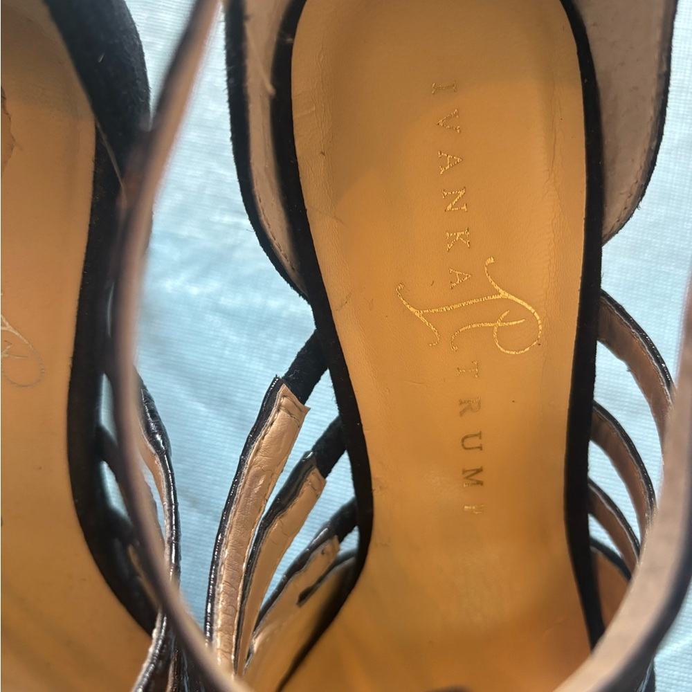 IVANKA TRUMP BLACK HIGH HEEL SHOES - 6M - Picture 2 of 9